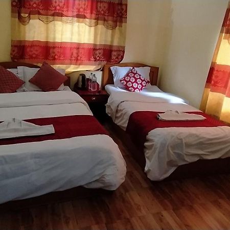 Hotel Plaza Nepal Pokhara Exterior foto