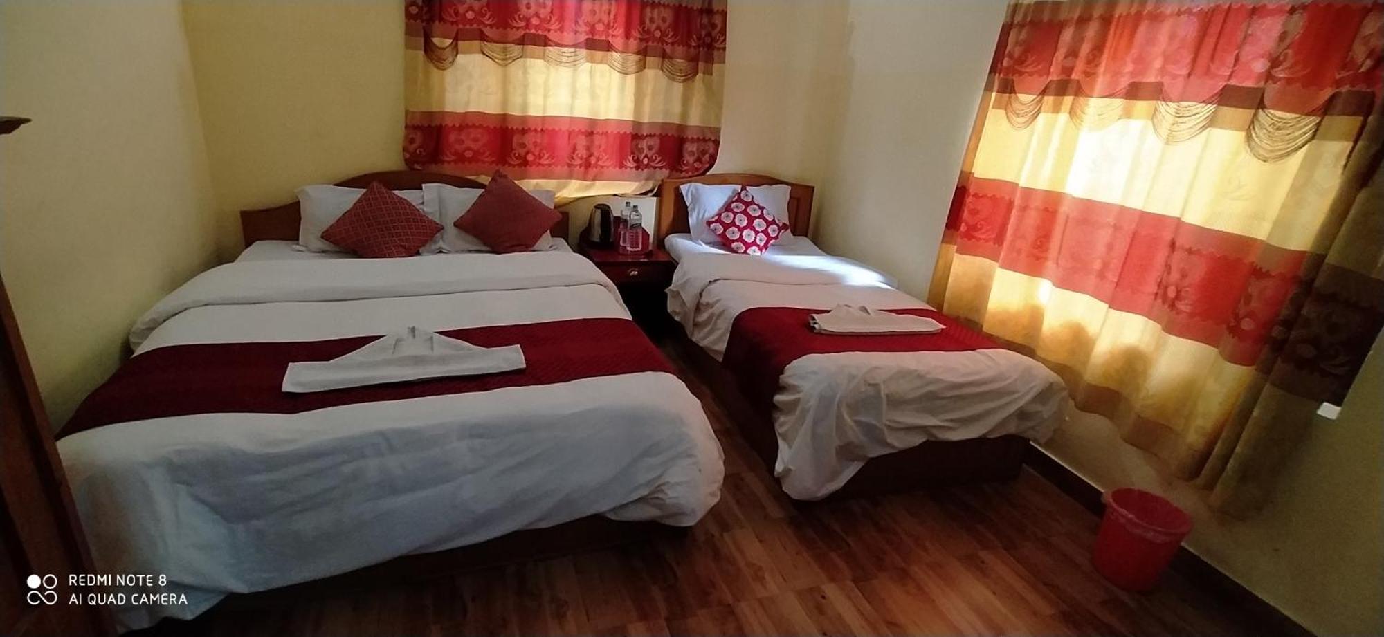 Hotel Plaza Nepal Pokhara Exterior foto